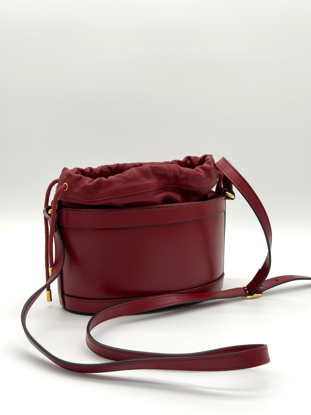 Gucci Horsebit 1955 Crossbody Bucket Bag in Cherry Red