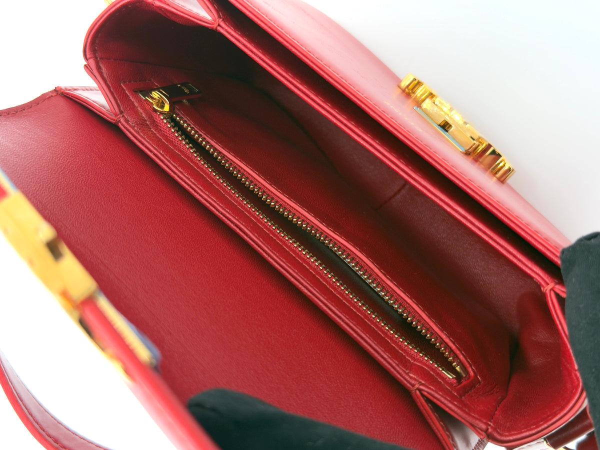 Celine Classique Triomphe Crossbody bag in Red