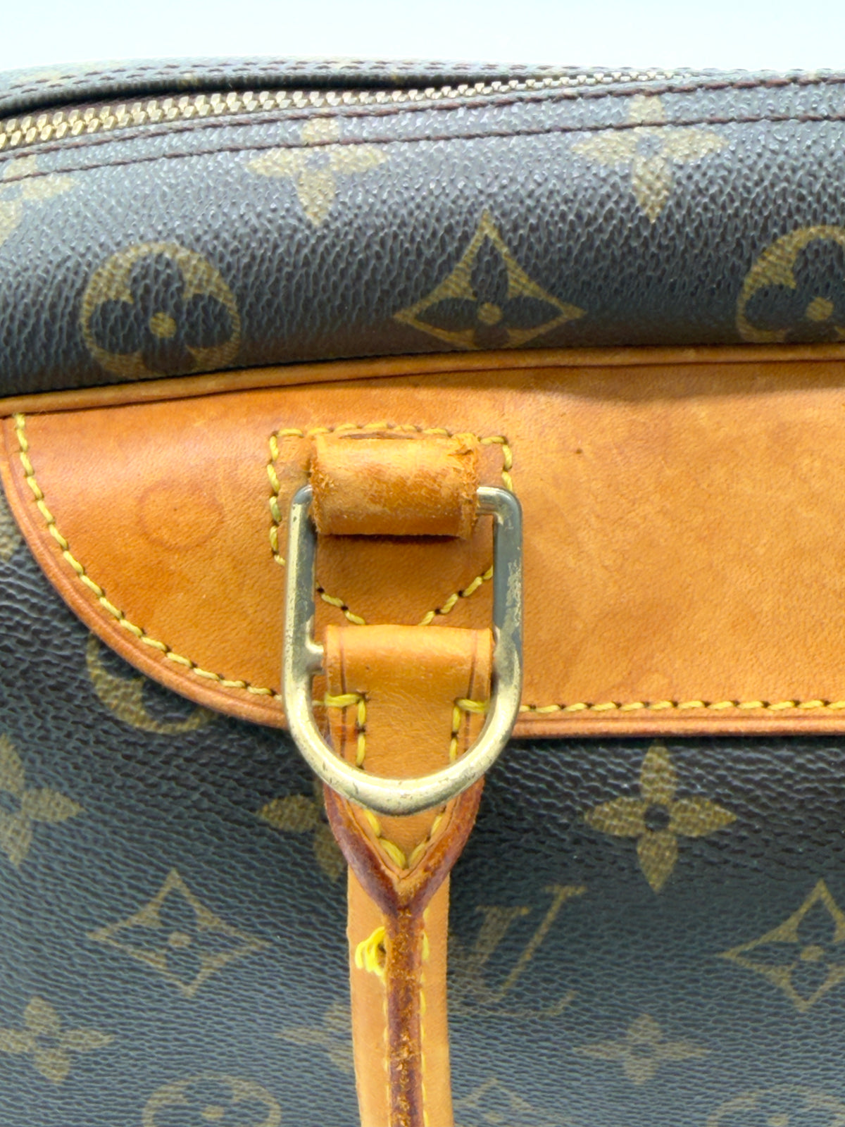 Louis Vuitton Deauville Monogram Canvas